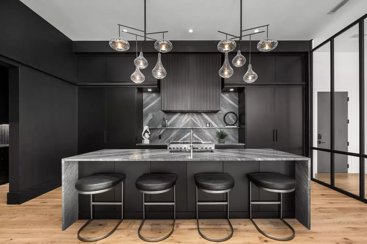 Nashville, TN 37203,1616 West End Ave #3302