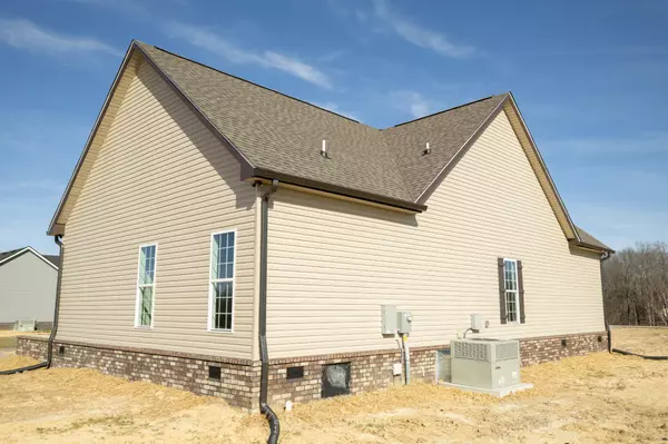 Lafayette, TN 37083,5083 Galen RD