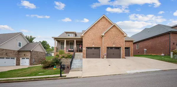 Clarksville, TN 37043,551 Summit View Cir