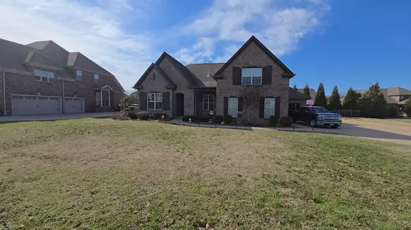 2827 Craythorne Dr, Murfreesboro, TN 37129