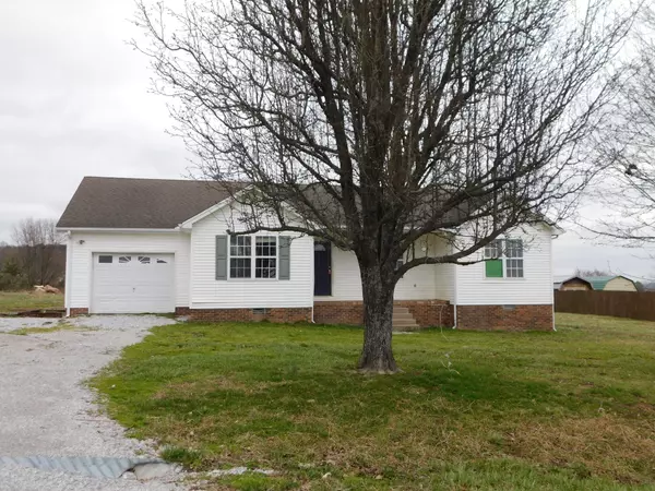 48 McGinnis Ln, Brush Creek, TN 38547