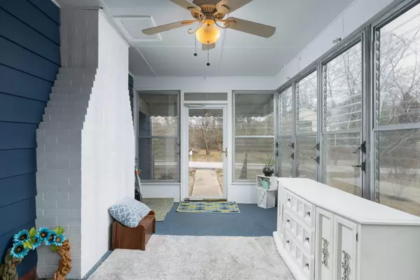 Soddy Daisy, TN 37379,306 Durham Street