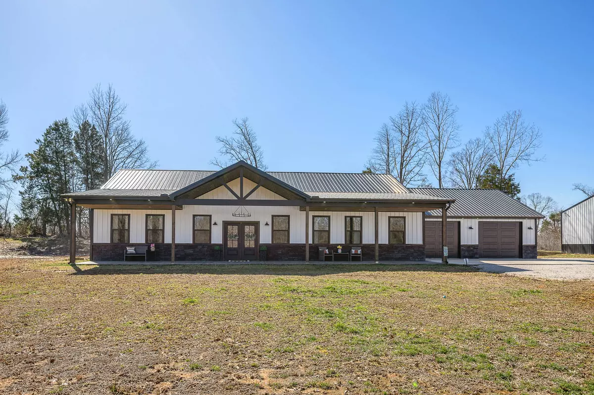 Decaturville, TN 38329,895 Brooksie Thompson Rd