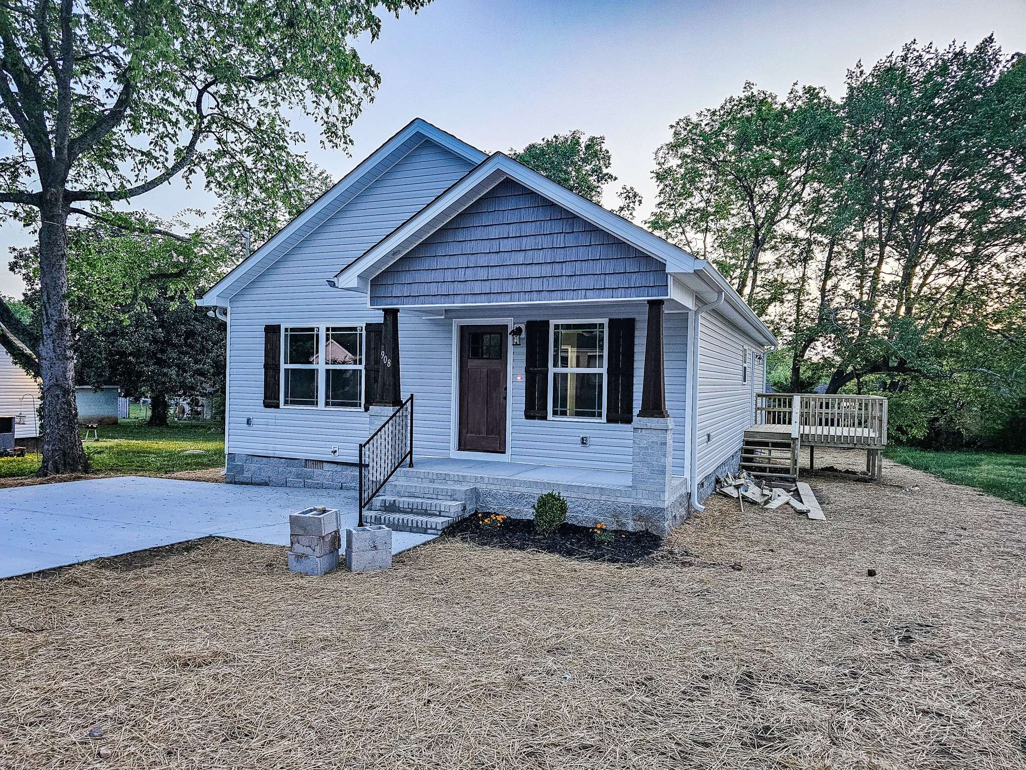 Shelbyville, TN 37160,908 Shelbyview Dr