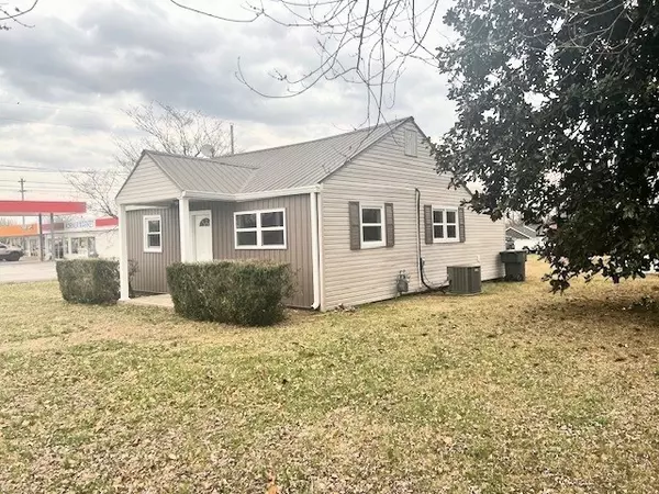 232 Mullican St, Mcminnville, TN 37110