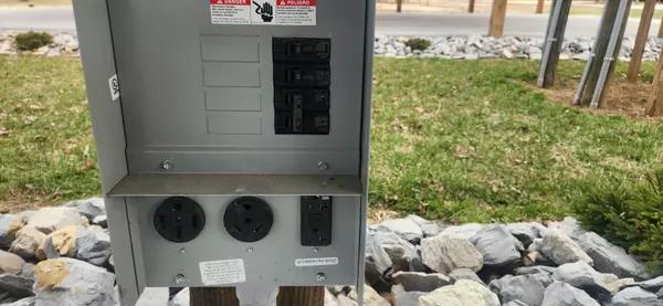 Clifton, TN 38425,698 River Rd