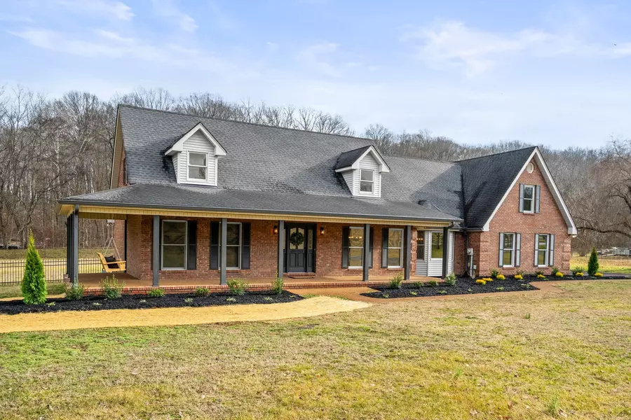 1054 Maxwell Branch Rd, Cottontown, TN 37048