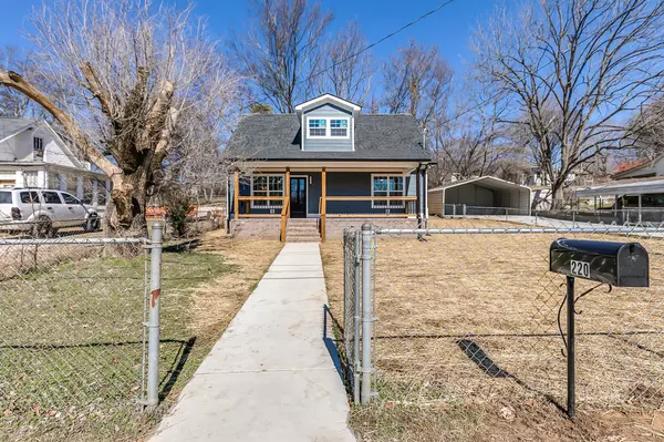 220 Davis Ave, Columbia, TN 38401