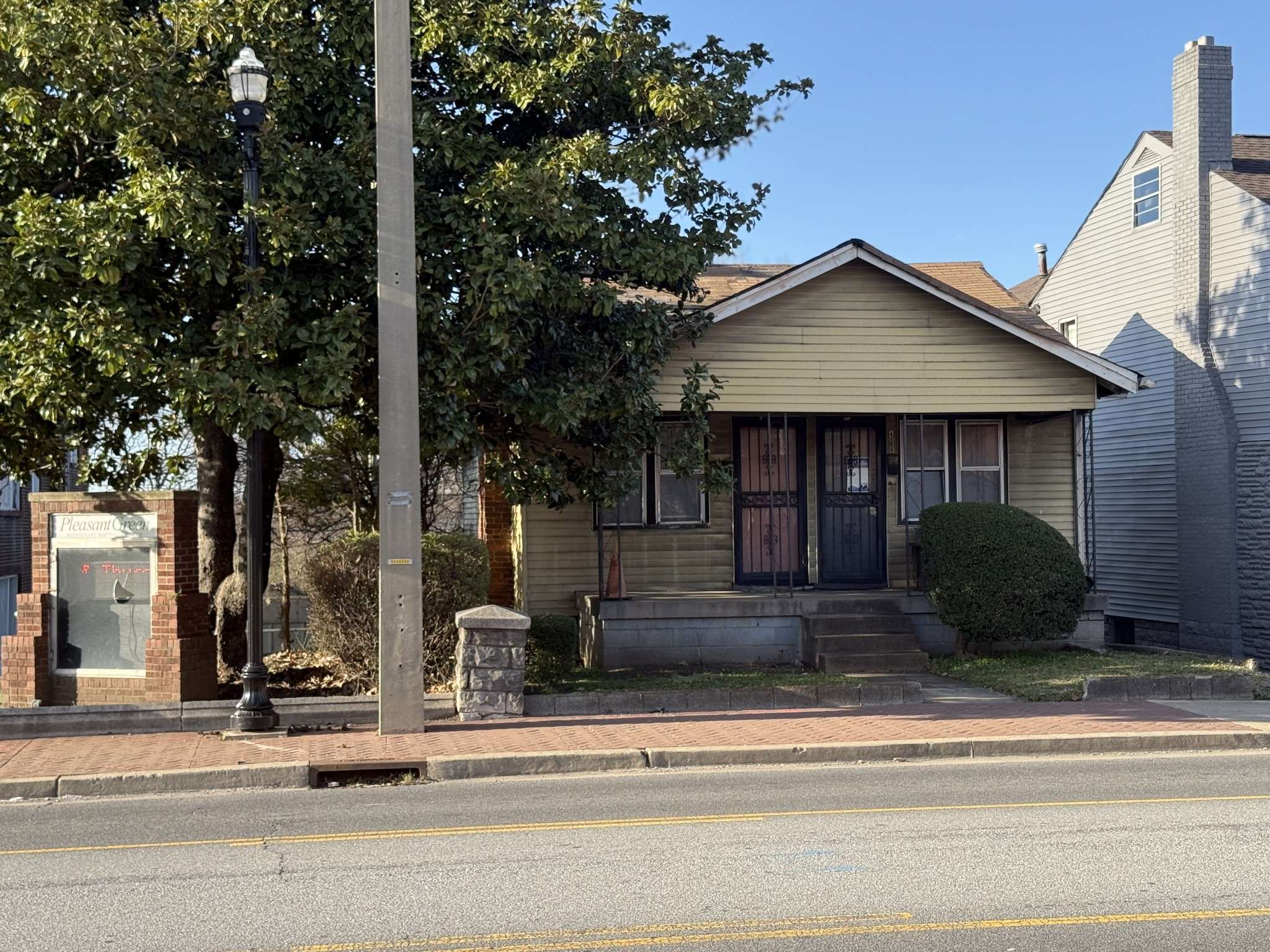 Nashville, TN 37208,1406 Jefferson St