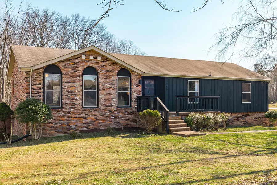 145 Lori Lee Dr, Gallatin, TN 37066