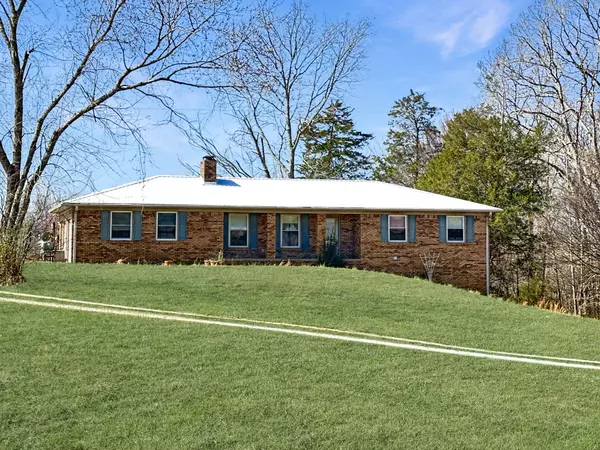 163 Earhart Dr, Big Sandy, TN 38221