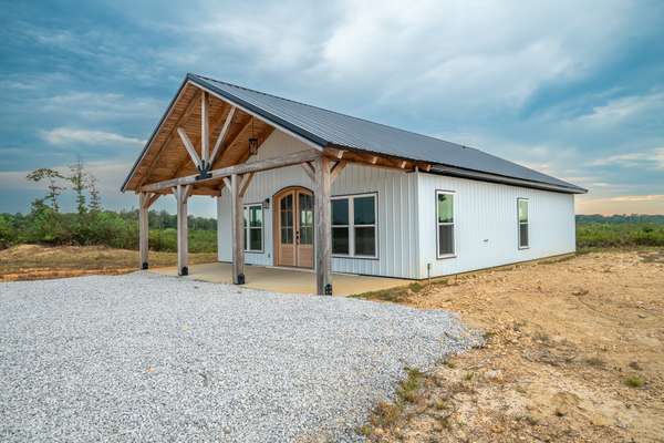 241 Springer, Hohenwald, TN 38462