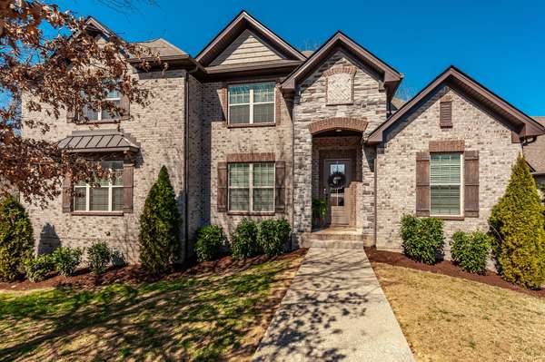 1005 Tower Hill Ln,  Hendersonville,  TN 37075