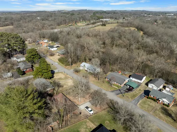 Columbia, TN 38401,120 River Heights Dr