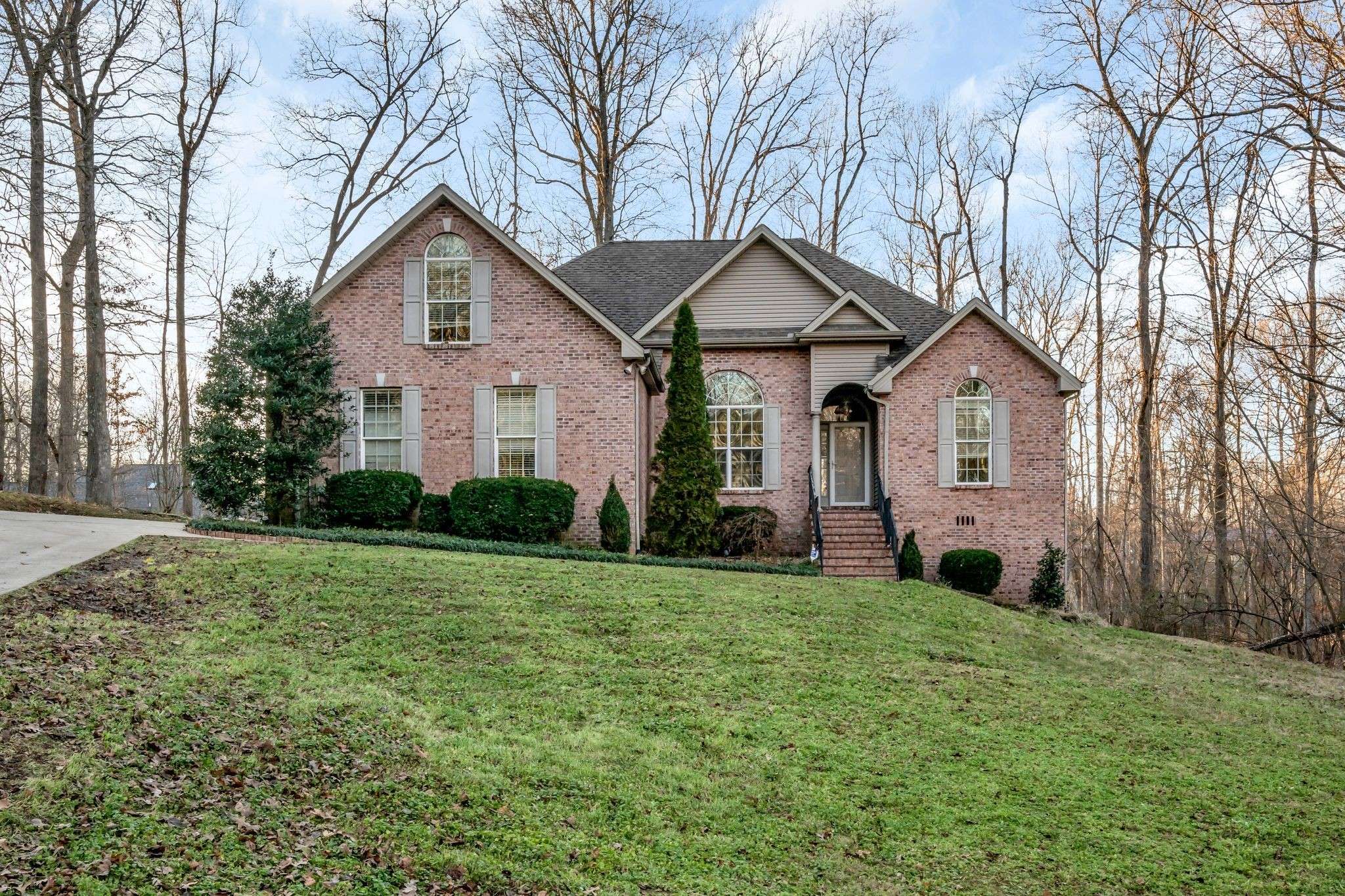 102 Stephen Nicks Dr, Dickson, TN 37055