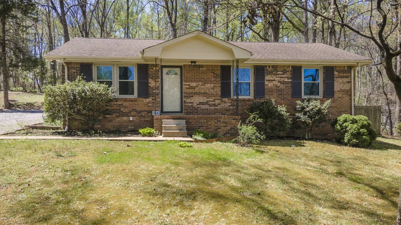 7704 Chester Rd, Fairview, TN 37062