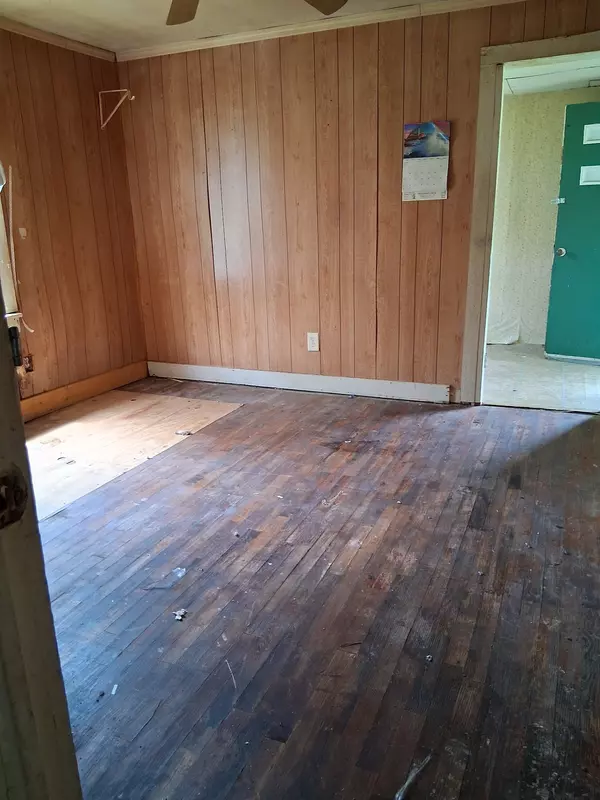 Lawrenceburg, TN 38464,304 Simpson St