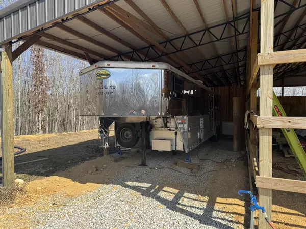 Dickson, TN 37055,3922 Humphreys Co Line Road