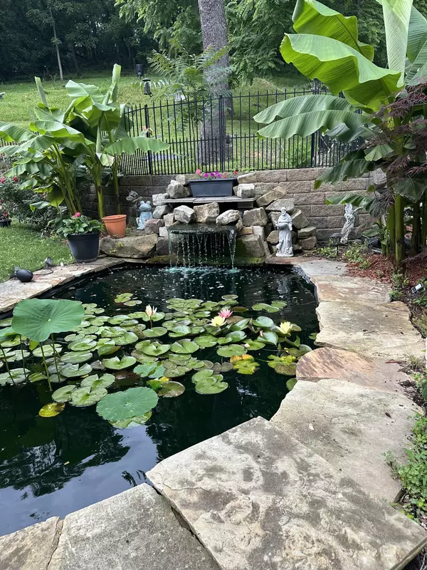 Columbia, TN 38401,1715 Oak Trail Dr