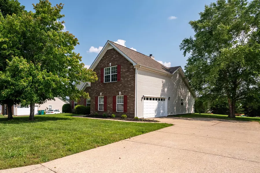 3000 Ping Ct, Spring Hill, TN 37174