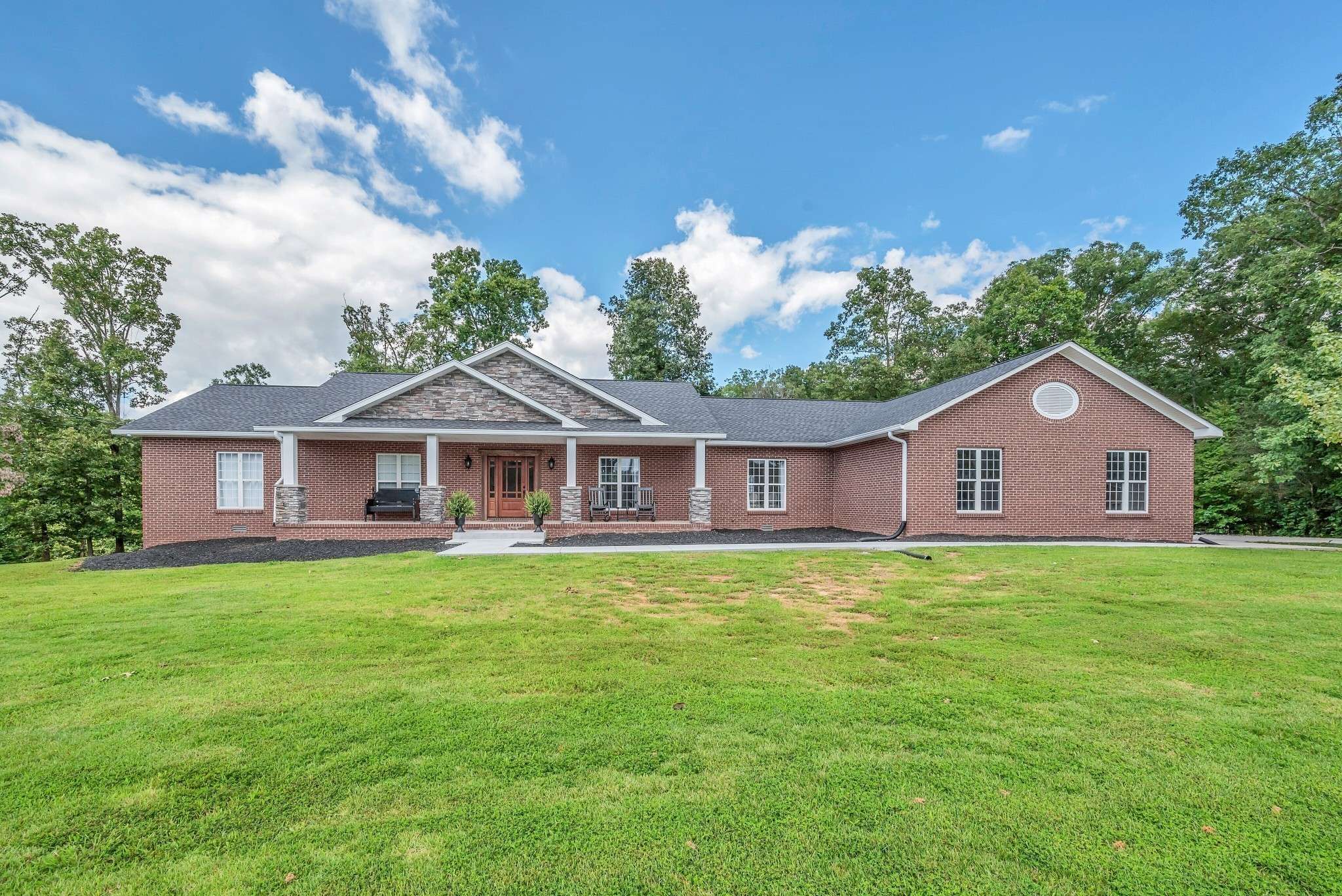 621 Blue Heron Dr, New Johnsonville, TN 37134