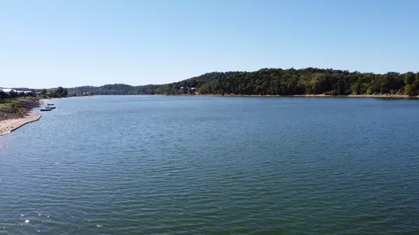 Clifton, TN 38425,1109 River Front Drive