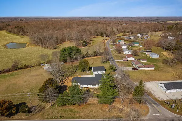 Cookeville, TN 38506,5898 Hilham Rd