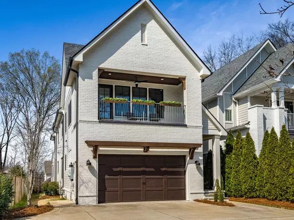 713B Cantrell Ave, Nashville, TN 37215