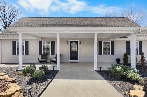 3755 Madisonville Rd, Hopkinsville, KY 42240