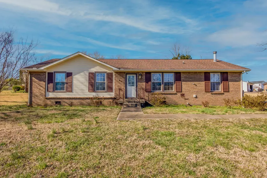 312 Mills Dr, Clarksville, TN 37042