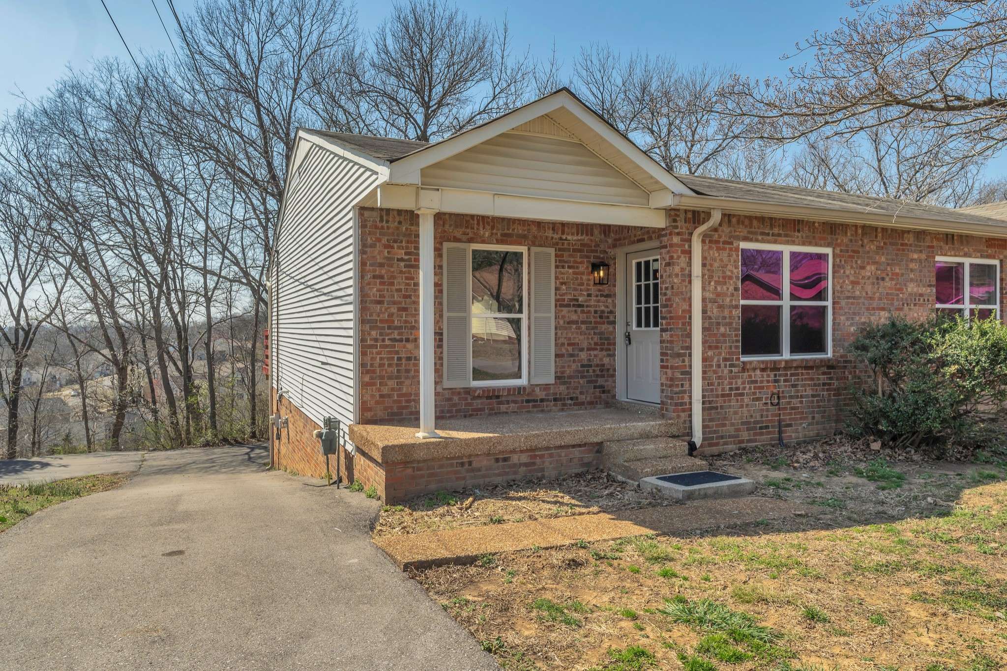 Hermitage, TN 37076,682 Dutchmans Dr