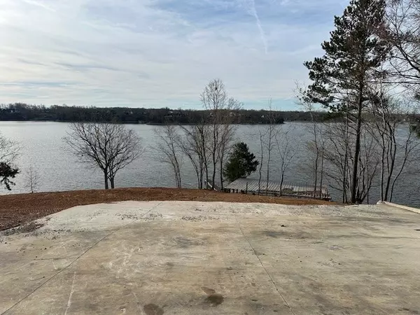 Estill Springs, TN 37330,427 Bell Memorial Dr