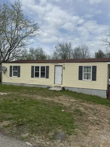 207 E Short St, Manchester, TN 37355