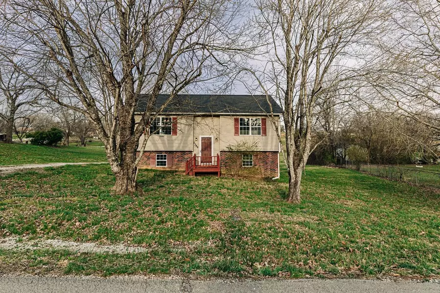 2388 Candyland Dr, Cookeville, TN 38506