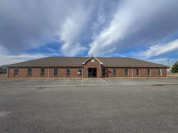 175 Stateline Rd, Oak Grove, KY 42262