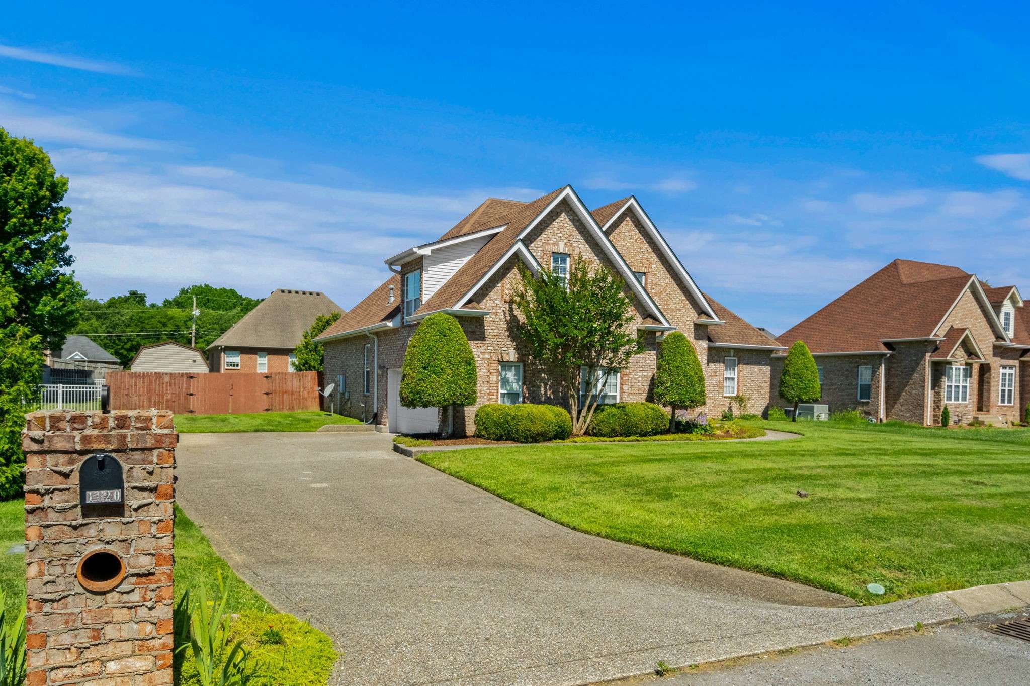 Greenbrier, TN 37073,1020 Graceland Way