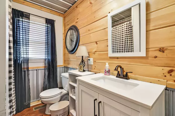 Spencer, TN 38585,9 Templeton St