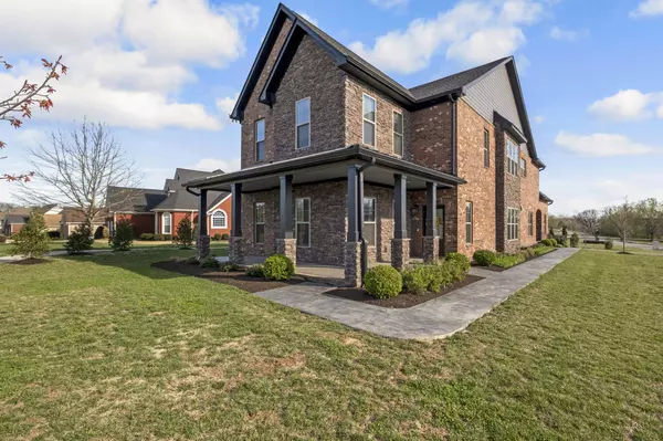 Lebanon, TN 37087,311 Five Oaks Blvd