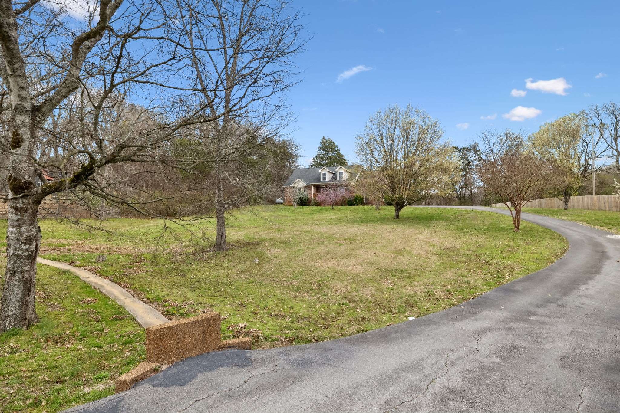Columbia, TN 38401,2243 Rock Springs Rd