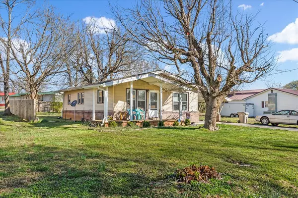 112 Shasteen St, Estill Springs, TN 37330