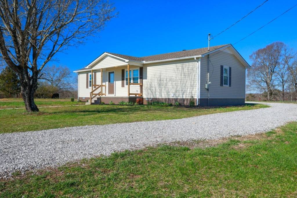 368 Davis Jones Rd, Rock Island, TN 38581