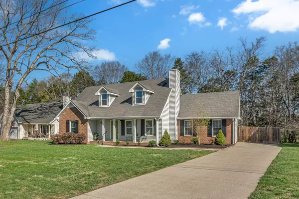 118 Saint Michaels Ln,  Smyrna,  TN 37167
