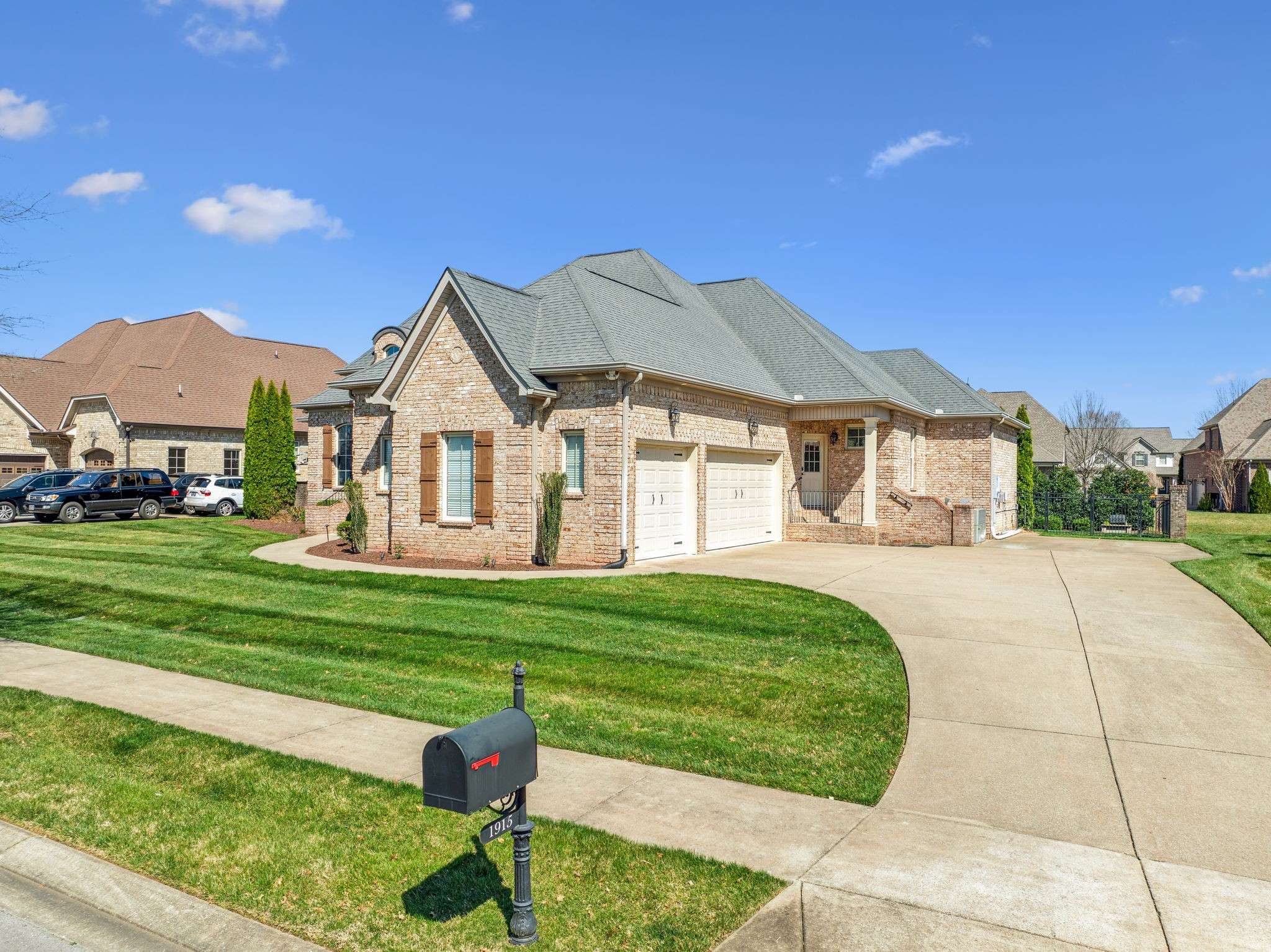 Murfreesboro, TN 37128,1915 Rolling Creek Drive