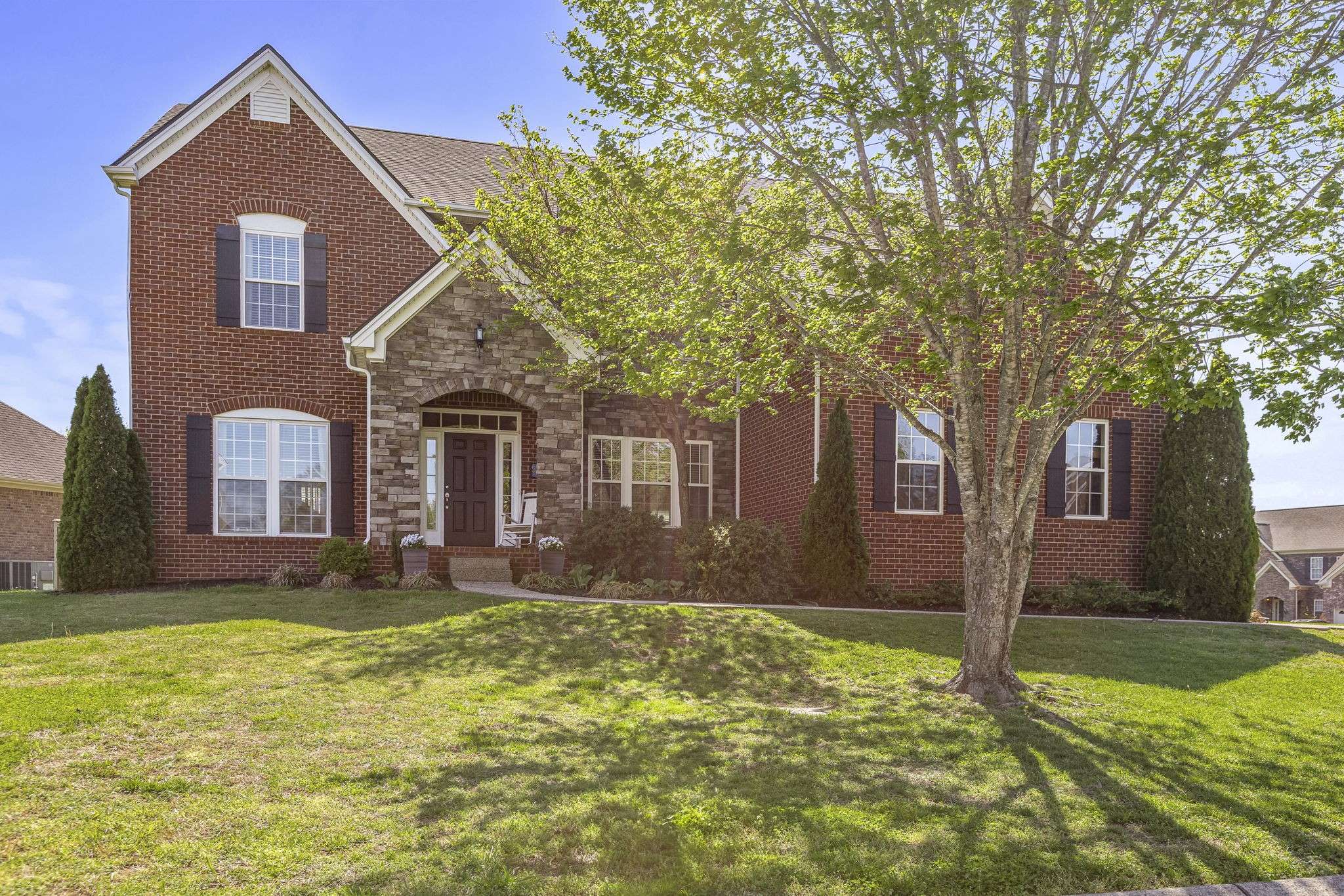 1024 Queens Pl,  Spring Hill,  TN 37174