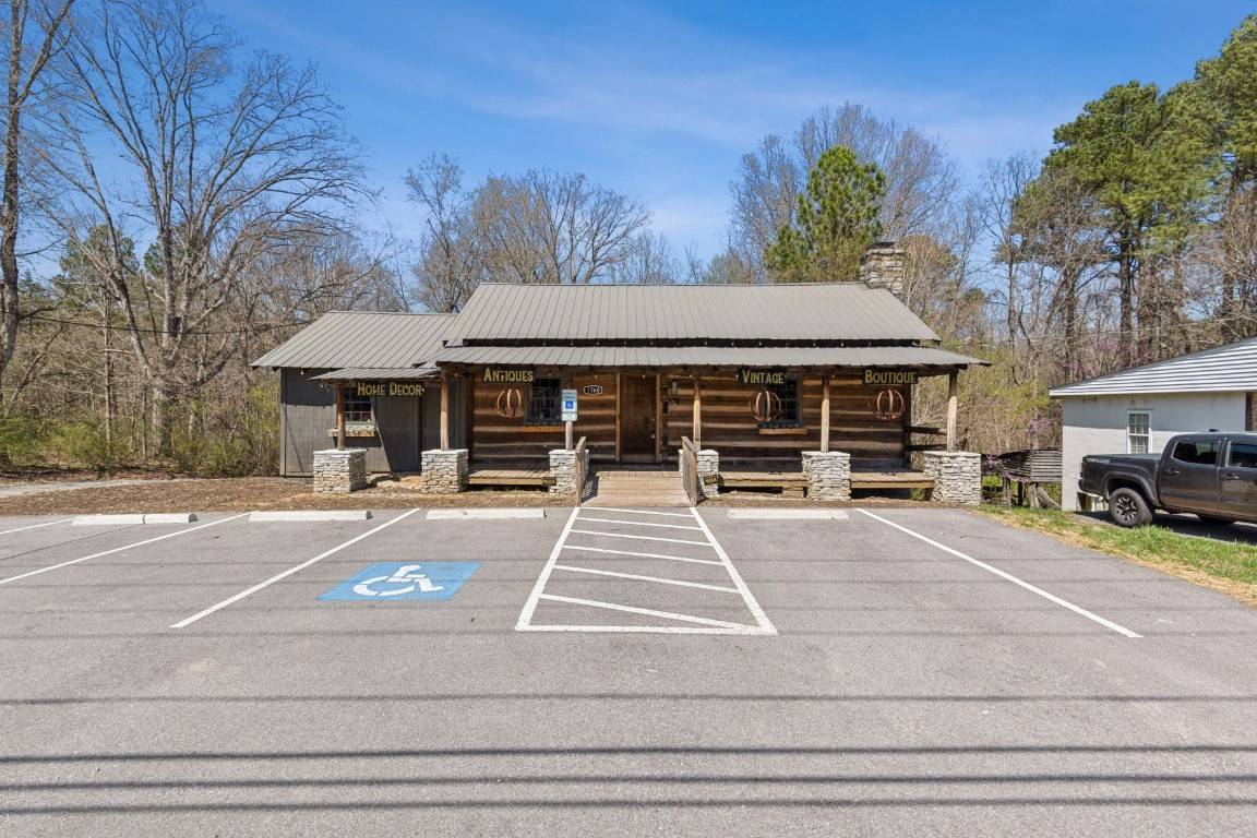1760 Fairview Blvd, Fairview, TN 37062