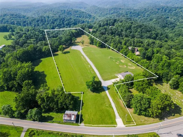 7035 Bethel Rd, Greenbrier, TN 37073