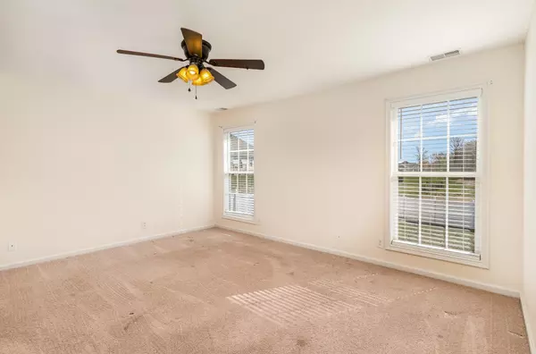 2327 Ellsworth Dr Clarksville, TN 37043