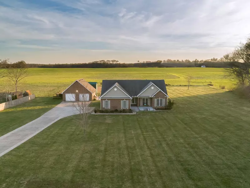 9775 Old Tullahoma Rd, Tullahoma, TN 37388