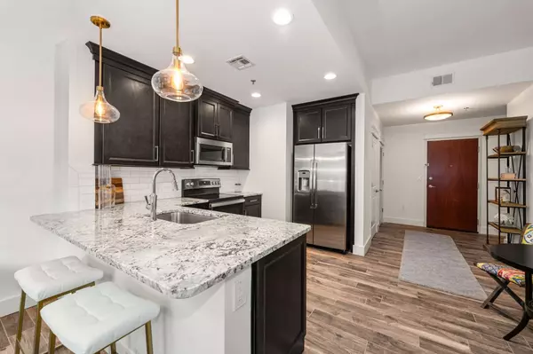 Nashville, TN 37201,301 Demonbreun St #920