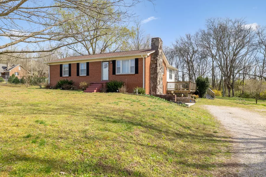 4041 Hampshire Pike, Hampshire, TN 38461